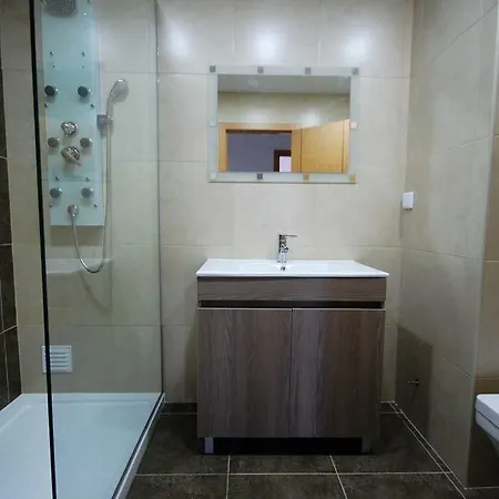 - Apartamento 