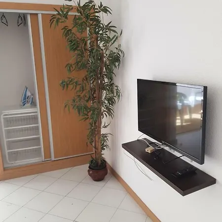 - Apartamento 